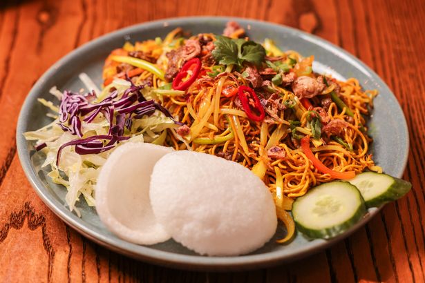 Singapore Noodles as The Rising Sun pub in Bredbury