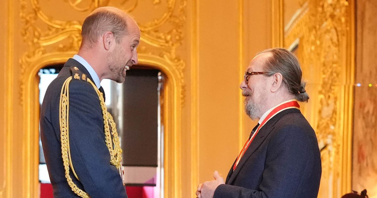 The film star was seen bowing before Prince William