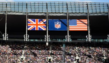 Fans experience long lines, delays for NFL London game through ticketing app