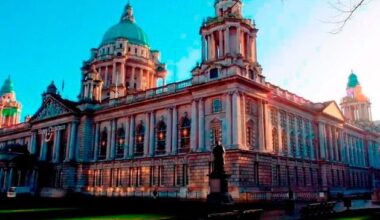 Unionist councillors absent from letter condemning loyalist threats over NI council’s Irish language policy