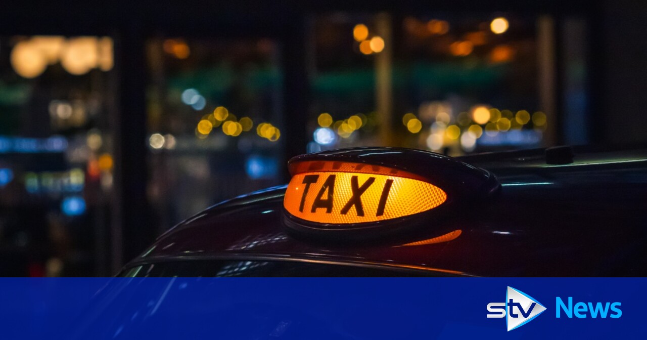 Drink driver who crashed into road sign has taxi licence approved by Glasgow councillors
