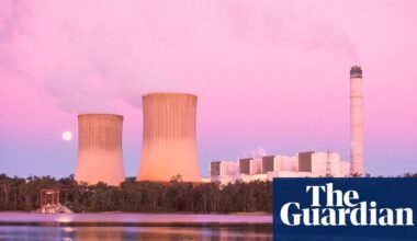 Queensland to run its coal plants up to a decade longer than previously planned | Queensland