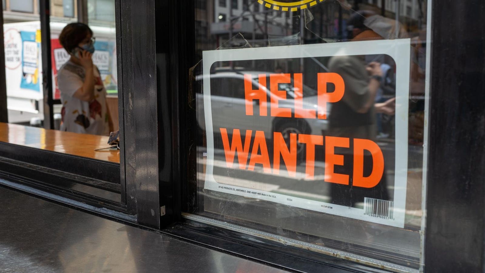 Wall Street Forecasts Worsening Job Market Amid Data Blackout