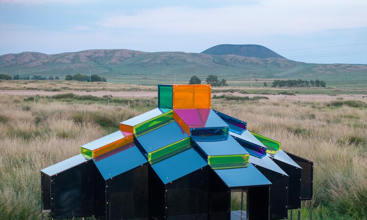 Modern Mongolian Ger Installation  / Ger Atelier - Image 3 of 23