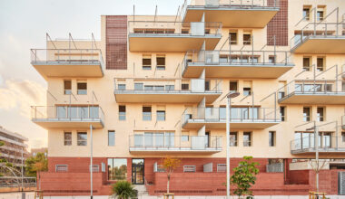 50 Social Housing Units – DE PEUS A TERRA i el cap pels núvols / Miel Arquitectos + MARMOLBRAVO + MADhel