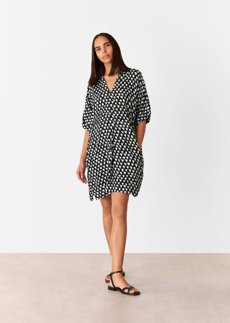 Triangle Relaxed Short Dress