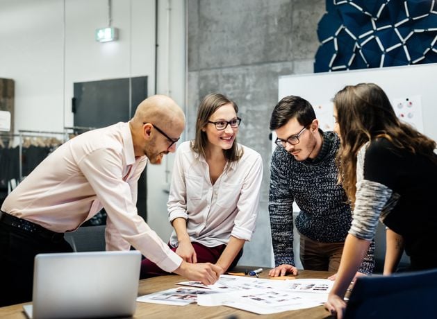 Output falls but employment up in NI private sector