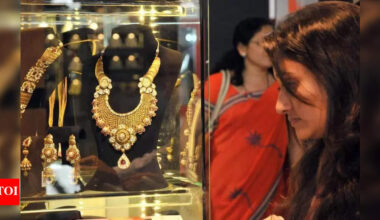 Gem and jewellery exports shine beyond US market | Surat News