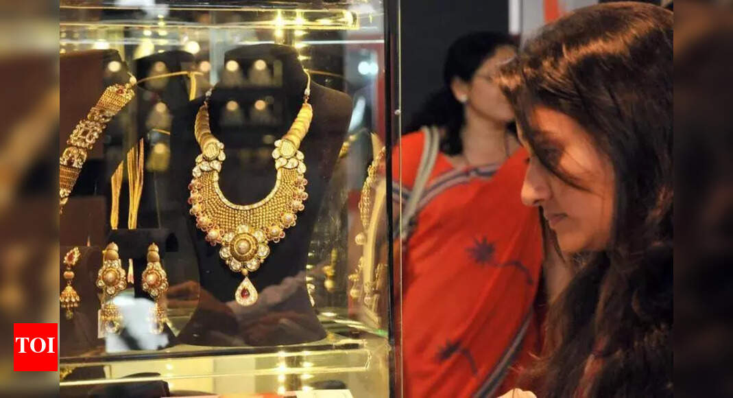 Gem and jewellery exports shine beyond US market | Surat News