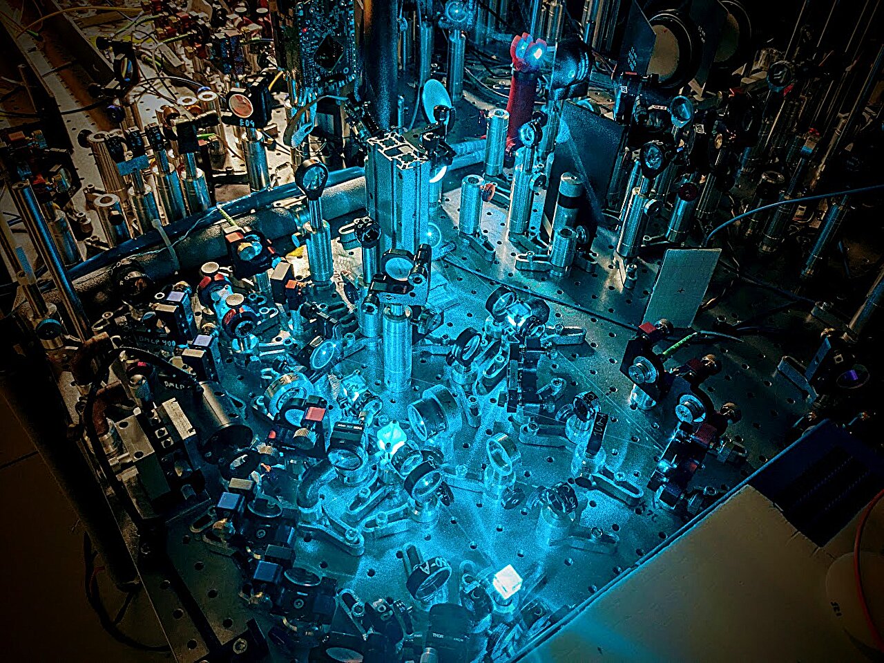 Quantum radio antenna uses Rydberg states for sensitive, all-optical signal detection