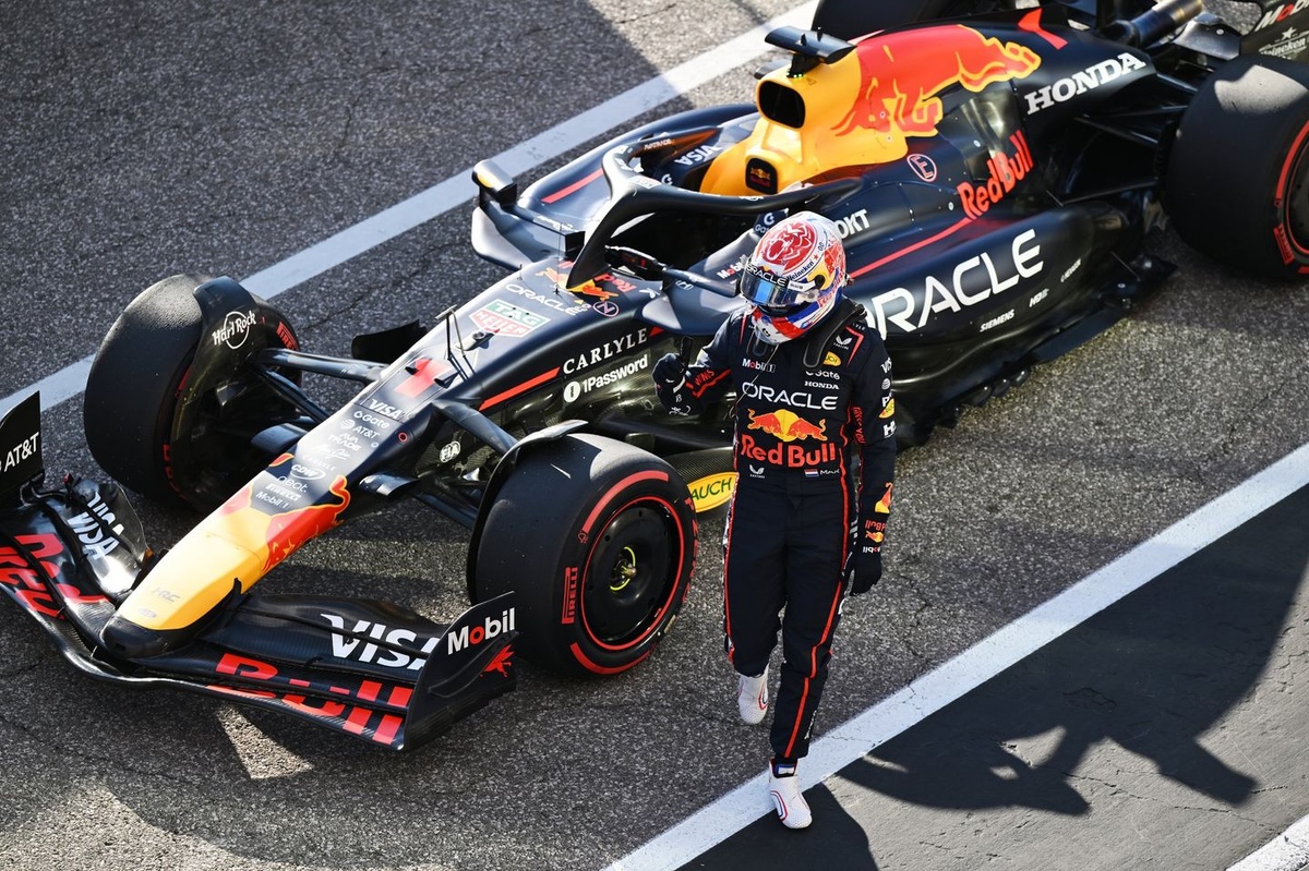 Verstappen pips Norris to sprint race pole