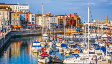 Top Suburbs and Commuter Towns Named