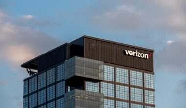 Is Verizon down? Thousands affected by overnight outages in major US cities