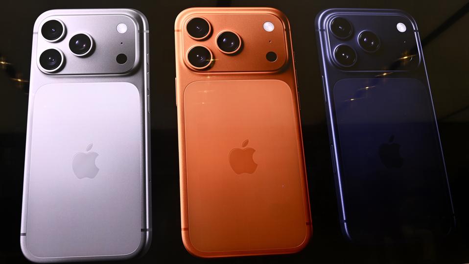 Apple Launches iPhone 17 Line Up In Sydney