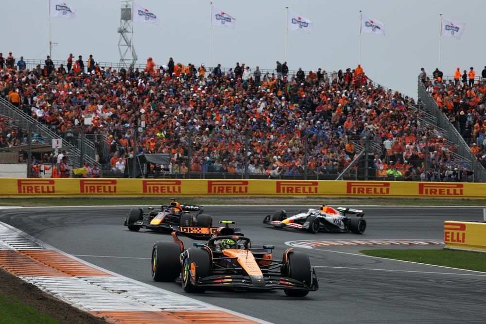 Lando Norris, McLaren, Max Verstappen, Red Bull Racing, Isack Hadjar, Racing Bulls Team