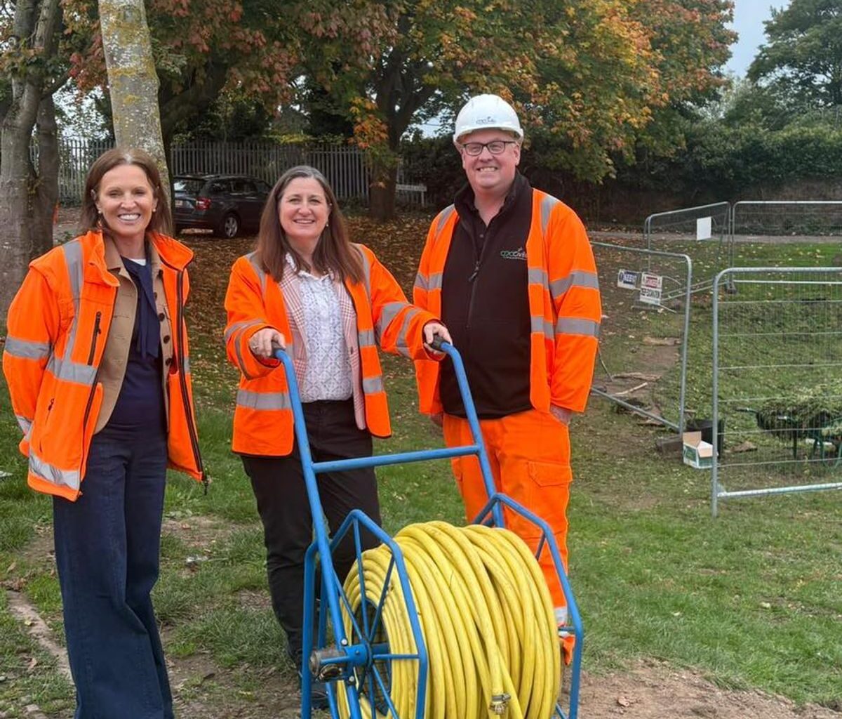 Julia Buckley MP (centre) visited the site of Severn Trent’s drainage improvement works in Coton Hill, Shrewsbury