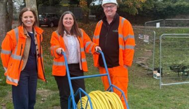 Julia Buckley MP (centre) visited the site of Severn Trent’s drainage improvement works in Coton Hill, Shrewsbury