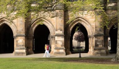 Uni of Glasgow investigating students seen 'celebrating' October 7th attack during protest