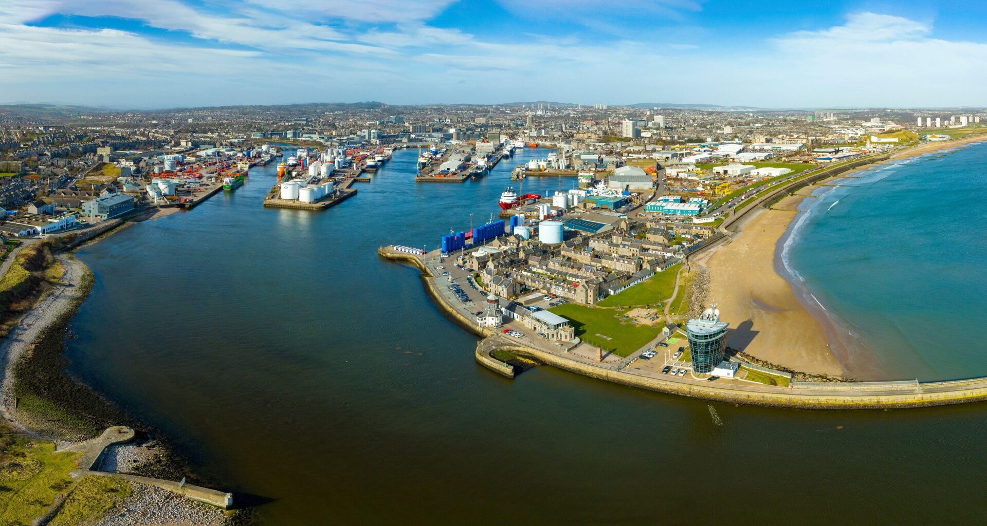 Scotland home to three of UK's friendliest cities for good-humour, charm, and knowing how to party