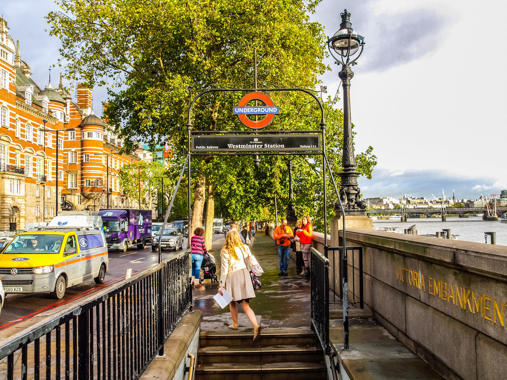 The London Transport Lines With The Highest And Lowest House Prices in 2025