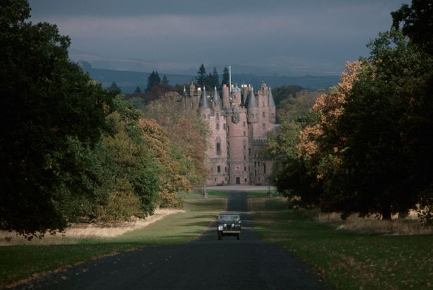 A picture of Glamis Castle
