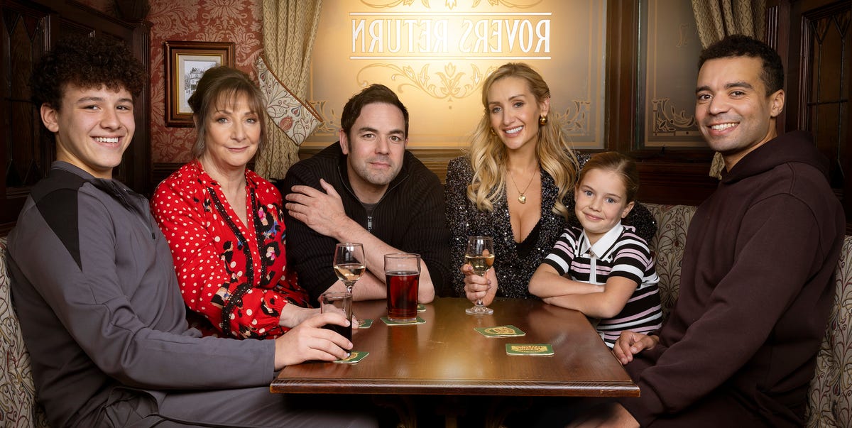 Coronation Street viewers discover real-life family connection between new co-stars