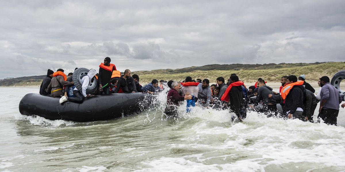 Deported individuals caught trying to return to Britain after France fails to house them