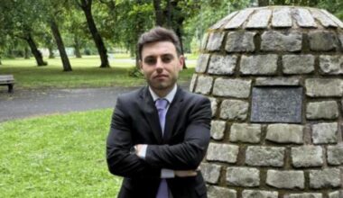 Update provided on 'overgrown' trees on route in Renfrew