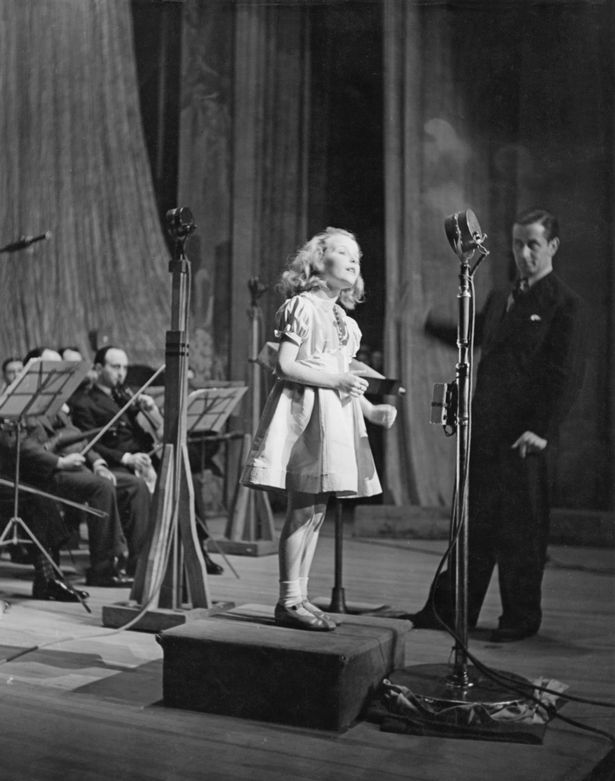 10-year-old British actress and singer Petula Clark 