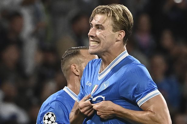 Rasmus Hojlund gestures