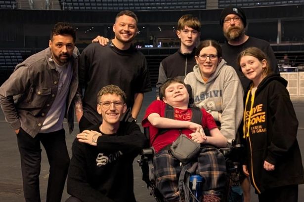 Baxter Dick and his family meet Nathan Evans and Saint Phnx at the Hydro