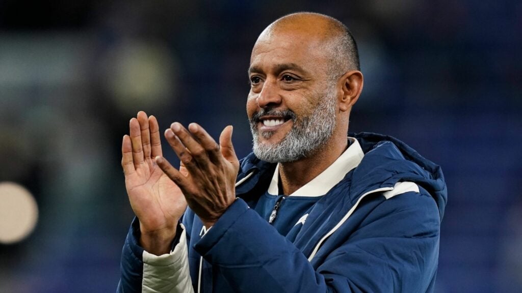 Nuno Espirito Santo applauds West Ham fans with smile after draw vs Everton