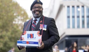 Free train travel for military personnel and veterans