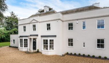 Titanic mansion Fairseat House in West Yorkshire up for sale