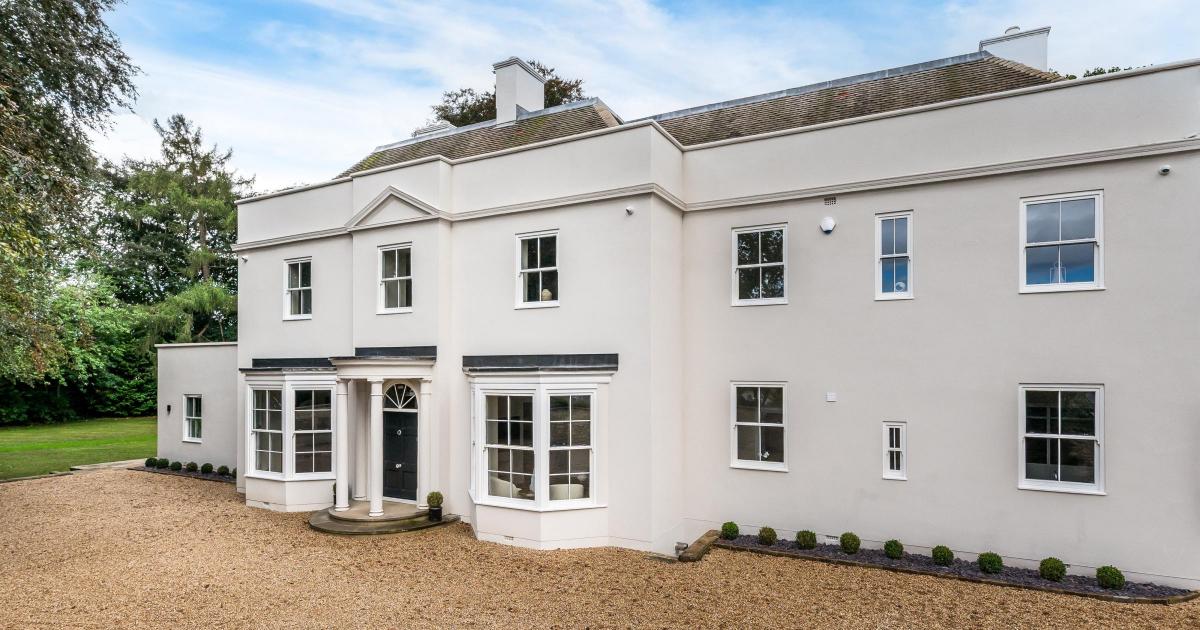 Titanic mansion Fairseat House in West Yorkshire up for sale