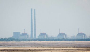 Work starts to repair Ukraine nuclear plant's power lines