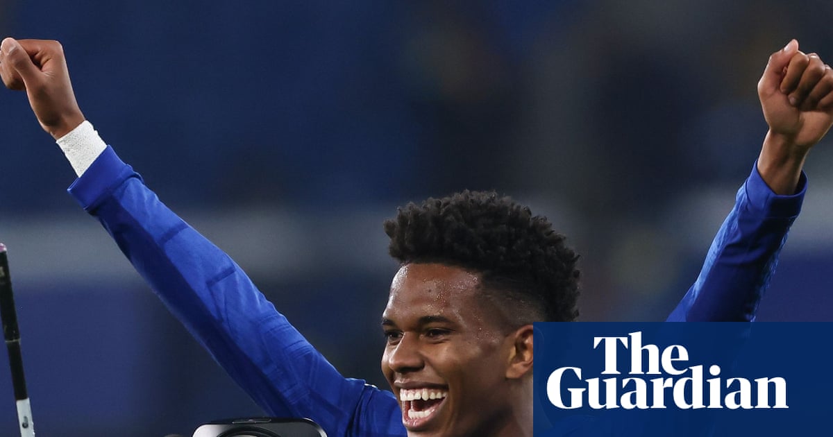 Chelsea’s Estêvão stuns Liverpool with last-gasp winner to leave Arsenal top | Premier League