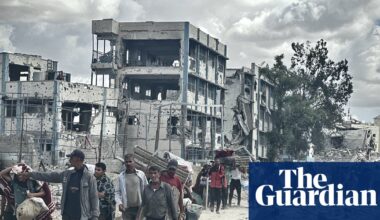 ‘I expect to find a ghost city’: Gaza residents on the long, arduous journey back home | Israel-Gaza war