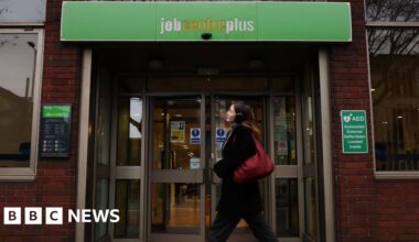 Stretched job centre staff struggling to get disabled people into work