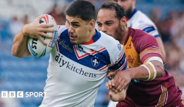 Caleb Hamlin-Uele in action for Wakefield Trinity