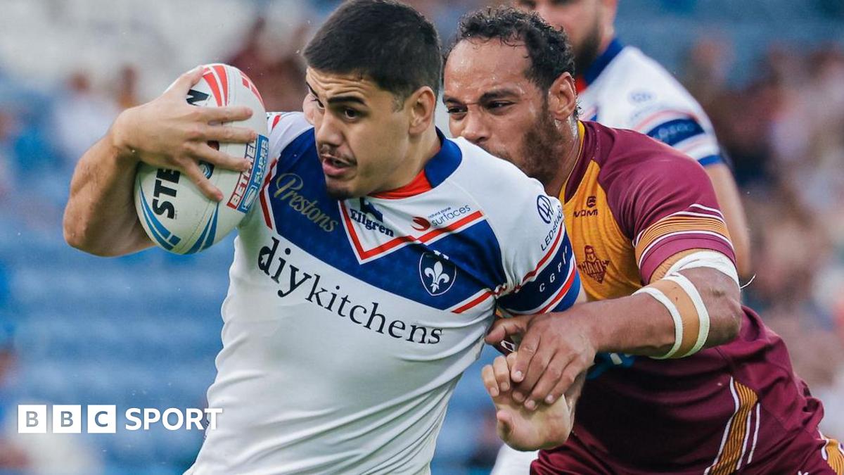 Caleb Hamlin-Uele in action for Wakefield Trinity
