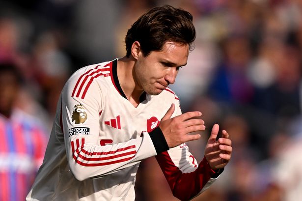 LONDON, ENGLAND - SEPTEMBER 27: (THE SUN OUT, THE SUN ON SUNDAY OUT) Federico Chiesa of Liverpool reacts during the Premier League match between Crystal Palace and Liverpool at Selhurst Park on September 27, 2025 in London, England. (Photo by Liverpool FC/Liverpool FC via Getty Images)