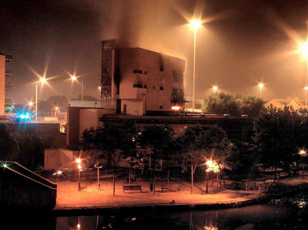 Former Quay Bar/Canteena on fire in September 2005