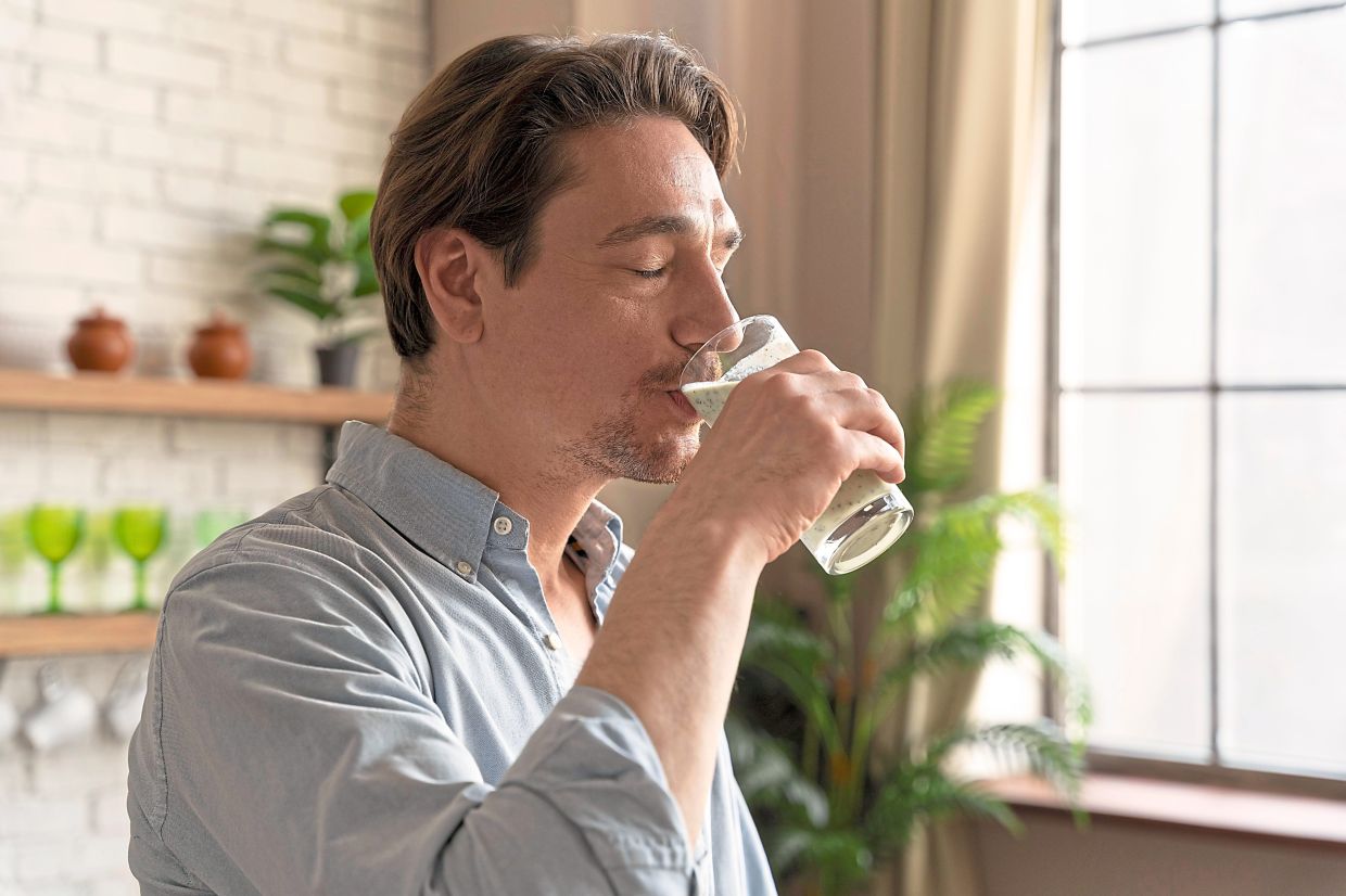 Not drinking enough water causes greater response to stress: study