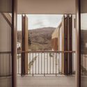 © Alberto Amores Housing in Garralda / Nazareth Gutierrez Franco + Rodrigo Nuñez Arquitectos - Interior Photography, Handrail