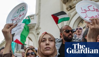 Trump says Gaza peace deal ‘very close’ as Israel continues airstrikes | Donald Trump