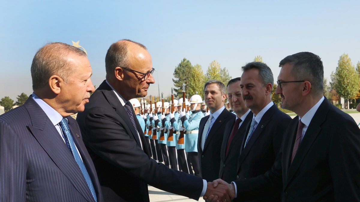 Erdoğan, Merz meeting opens new chapter in Türkiye-Germany ties: Duran