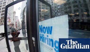US ‘flying blind’ at critical moment for economy, experts warn, with no jobs data amid shutdown | US economy