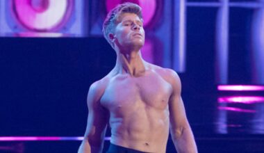 Robert Irwin Gets Chippendales Offer After 'DWTS' Performance
