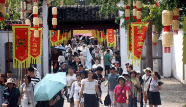 Number of domestic trips, tourist expenditure reached new heights in H1 2025 - news.cgtn.com